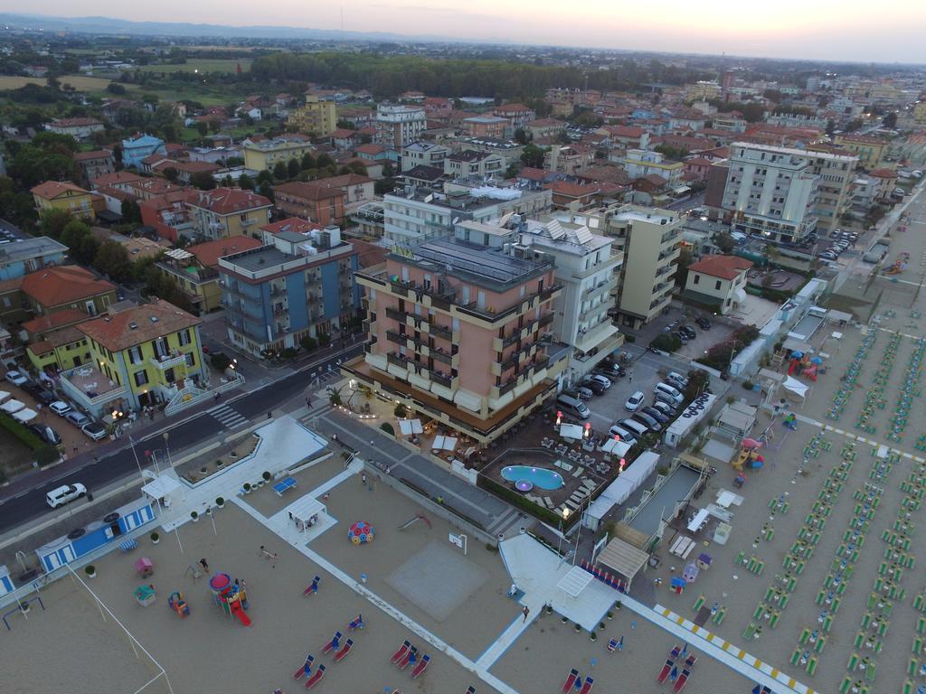 Hotel Baia Rimini Exteriér fotografie